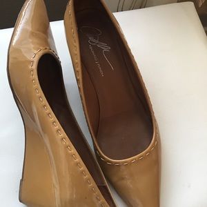 Donald J. Pliner Eddi nude wedge pump size 11